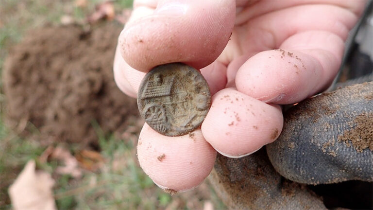 1820's Farmhouse - Coins, Buttons, Tools & Chickens 1 grist mill button